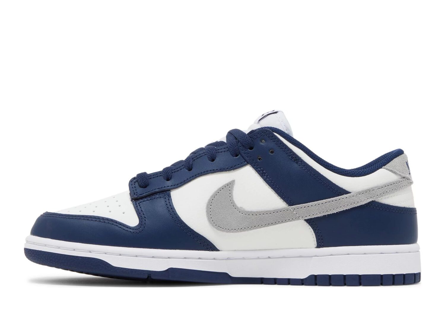 nike dunk low summit white midnight navy2