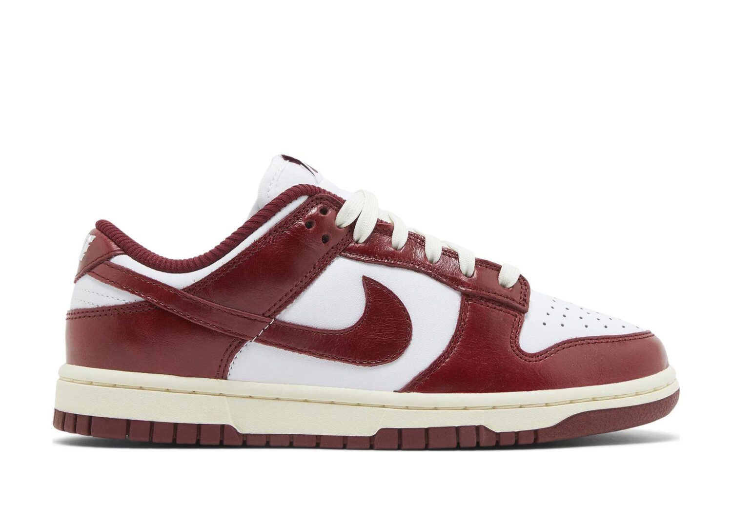 nike dunk low prm vintage team red (w)