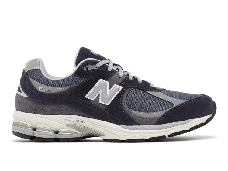 new balance 2002r eclipse raincloud