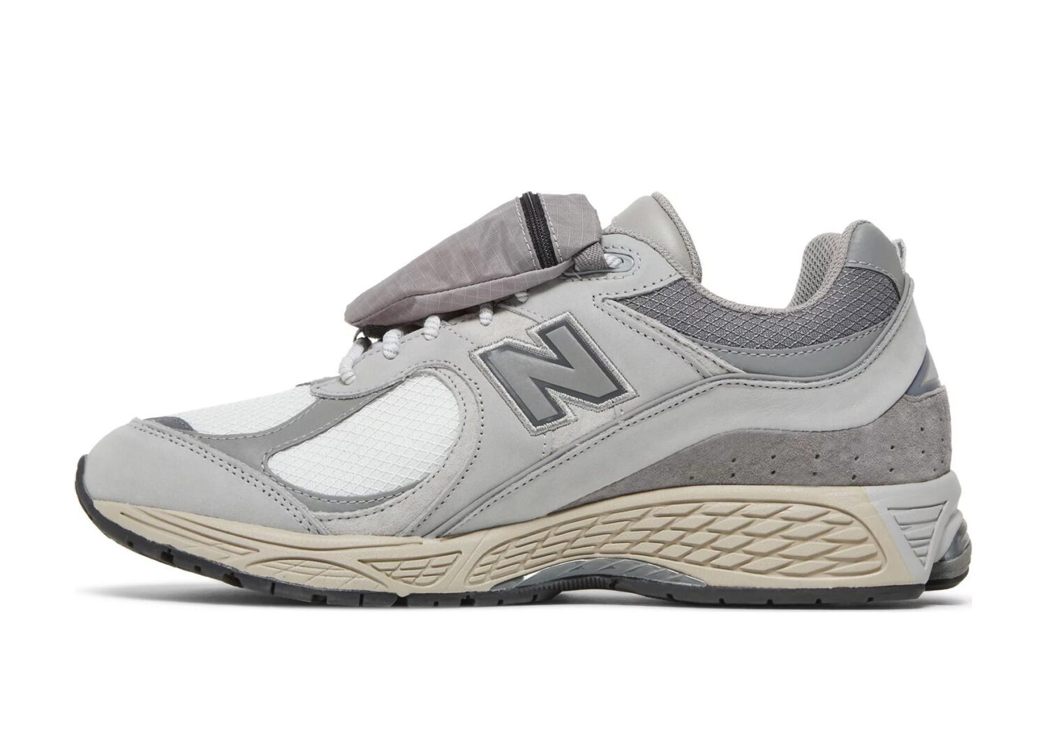 new balance 2002r grey pocket2