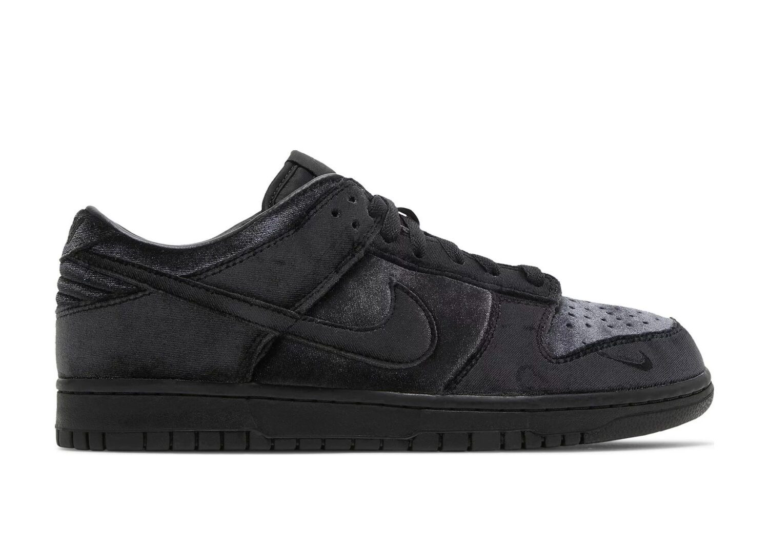 nike dunk low dover street market triple black velvet