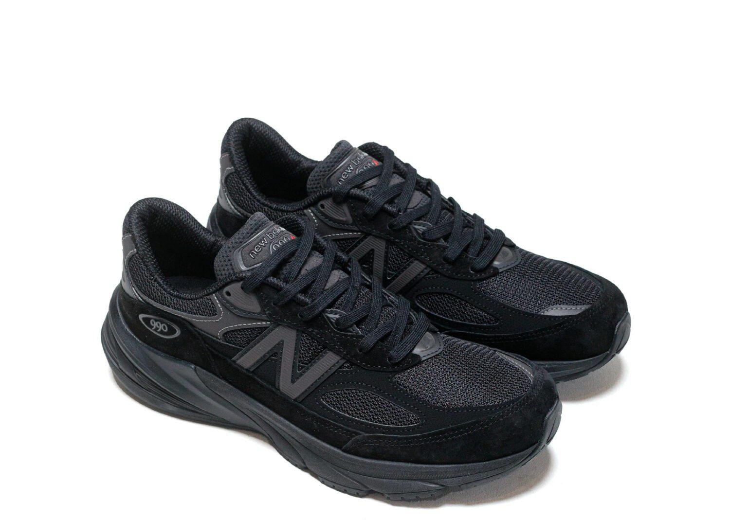 new balance 990v6 triple black