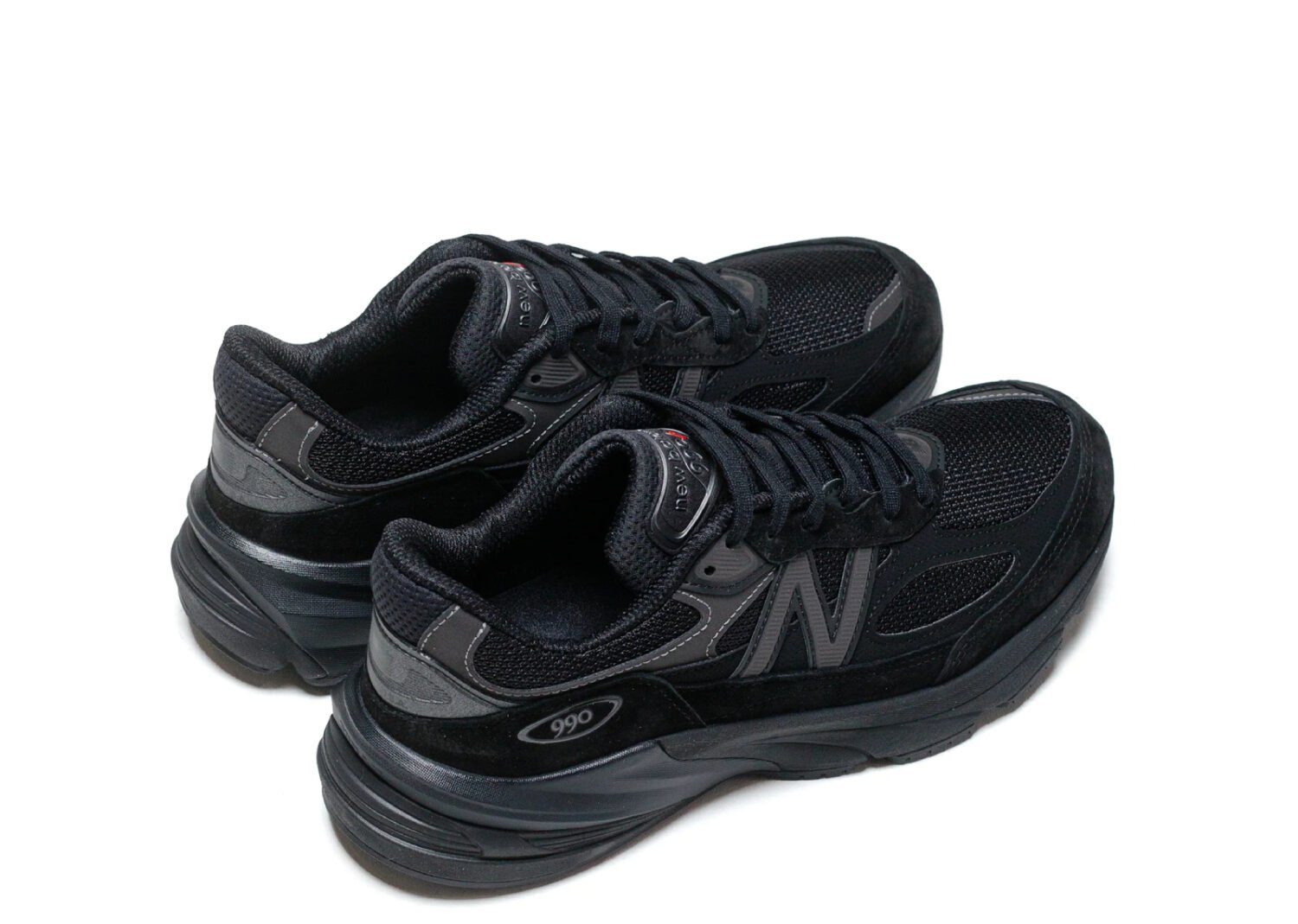 new balance 990v6 triple black