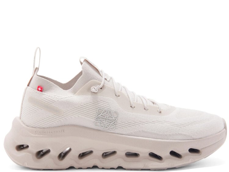 on running cloudtilt loewe sand
