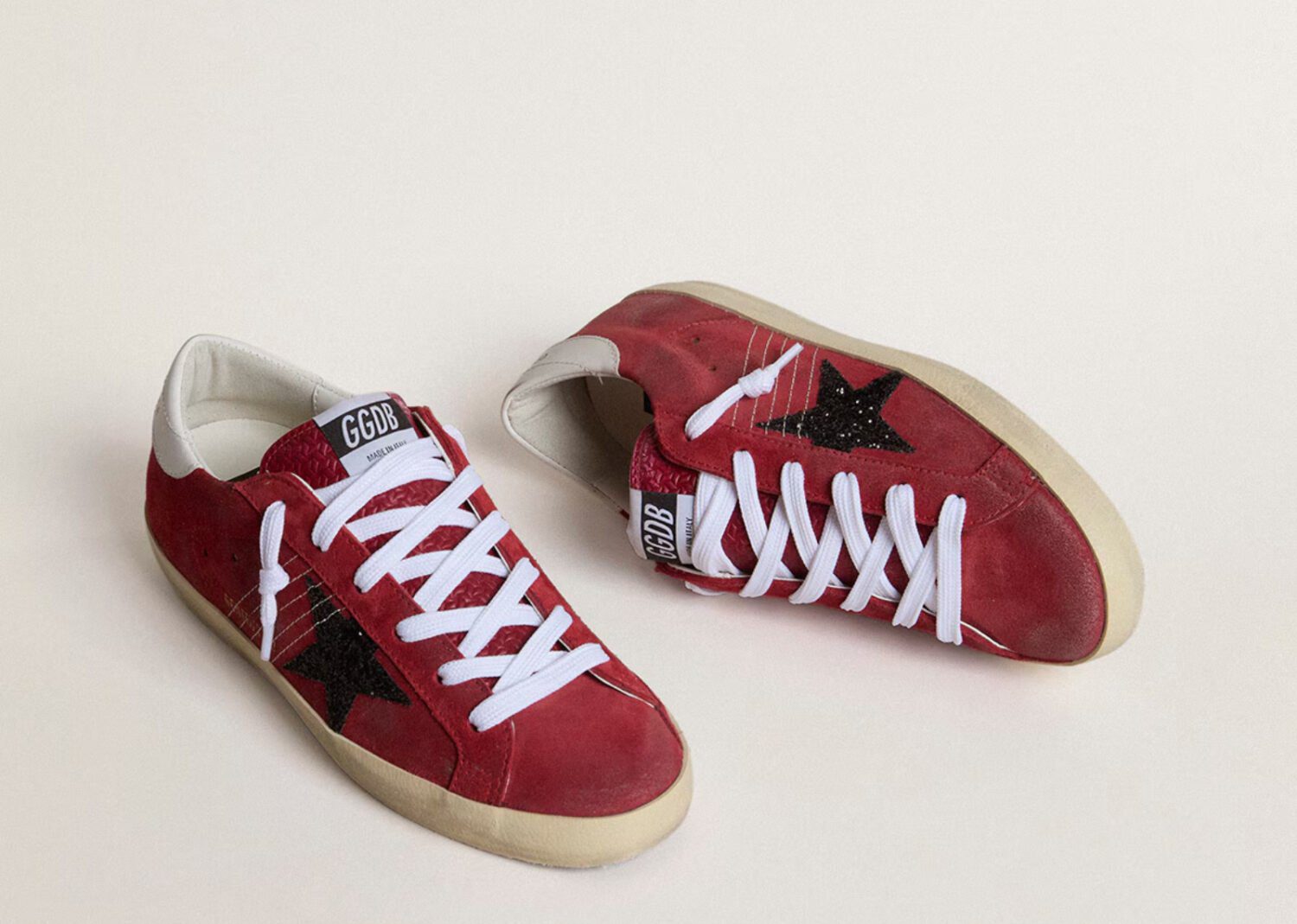 golden goose super star red suede with glitter star