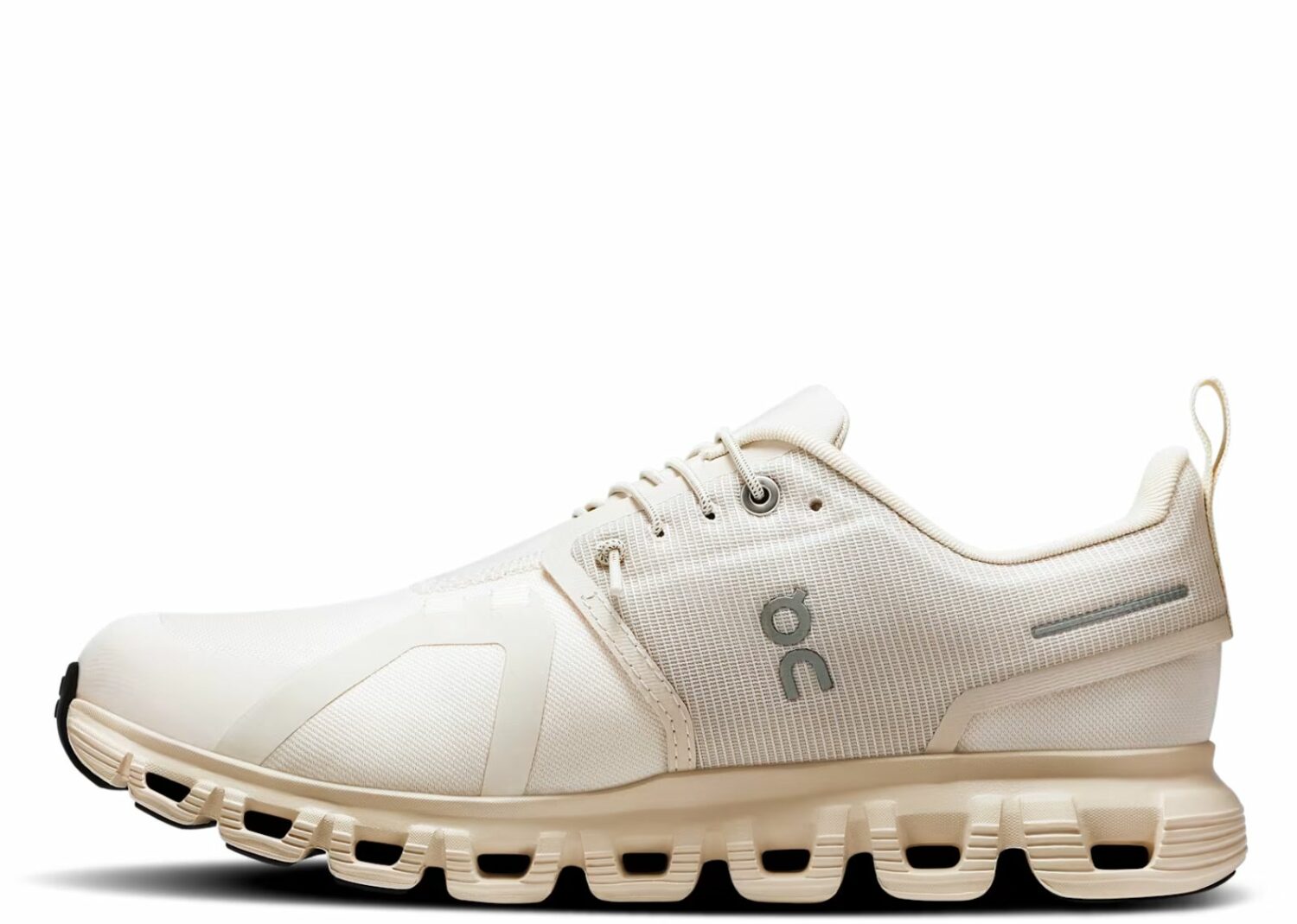 on running cloud 6 waterproof pearl cream