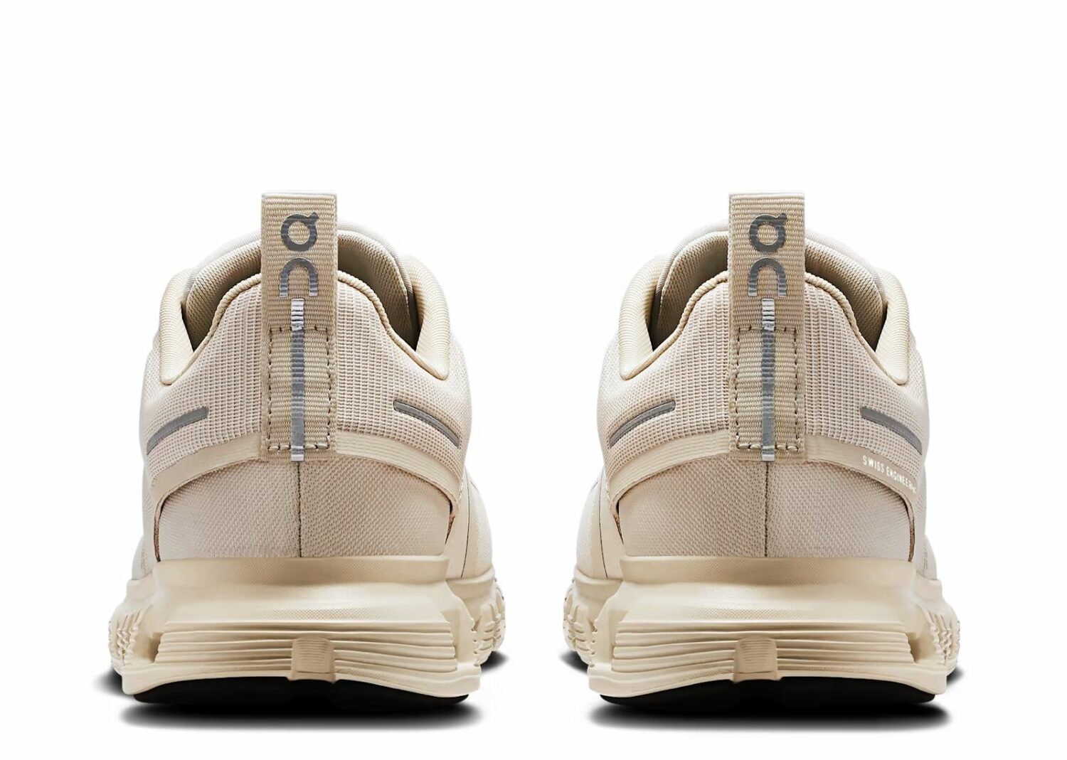 on running cloud 6 waterproof pearl cream