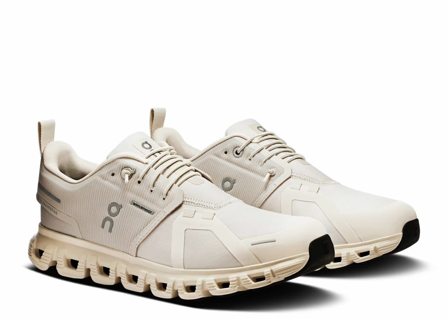 on running cloud 6 waterproof pearl cream