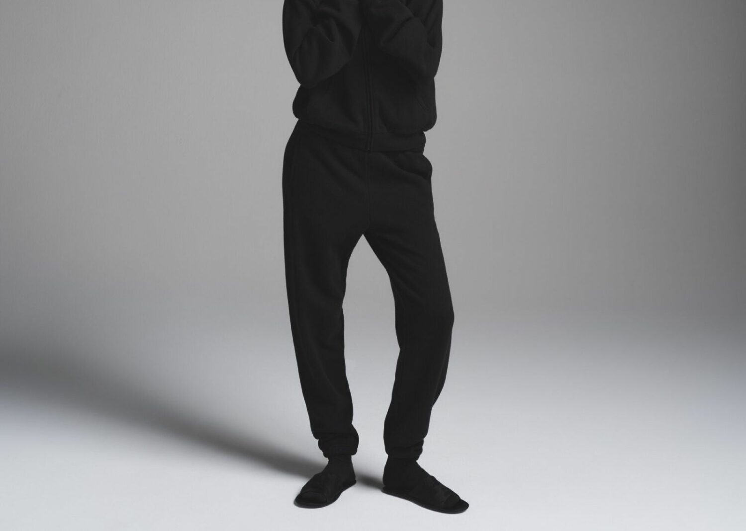 skims cotton fleece classic jogger onyx
