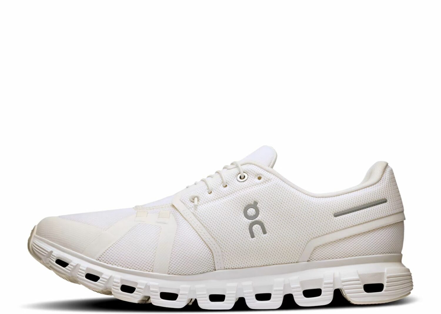 on running cloud 6 all white