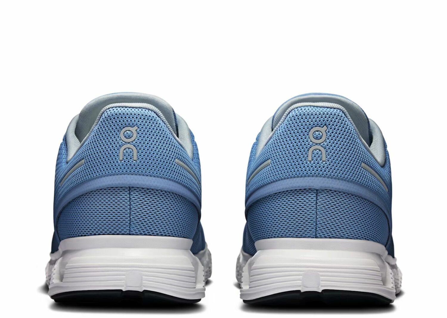 on running cloud 6 chambray white