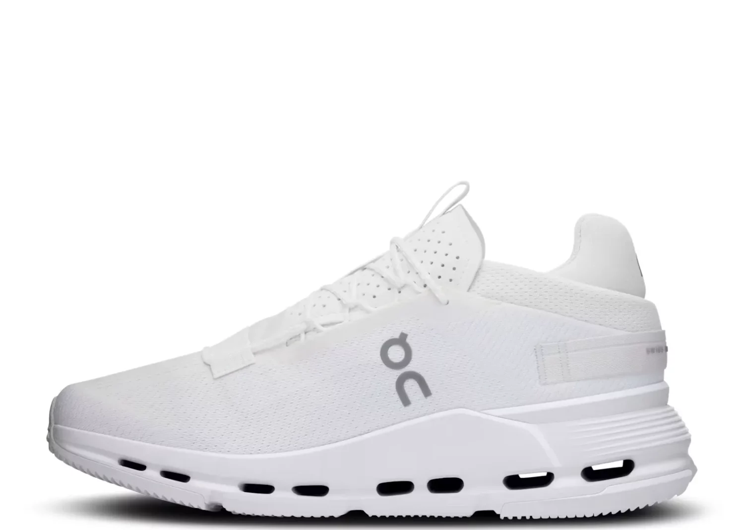 on running cloudnova 2 all white (w)