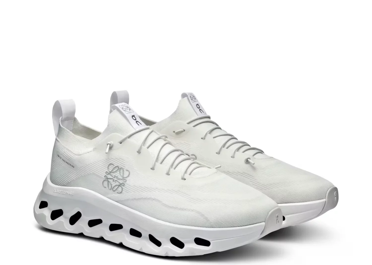 on running cloudtilt loewe all white