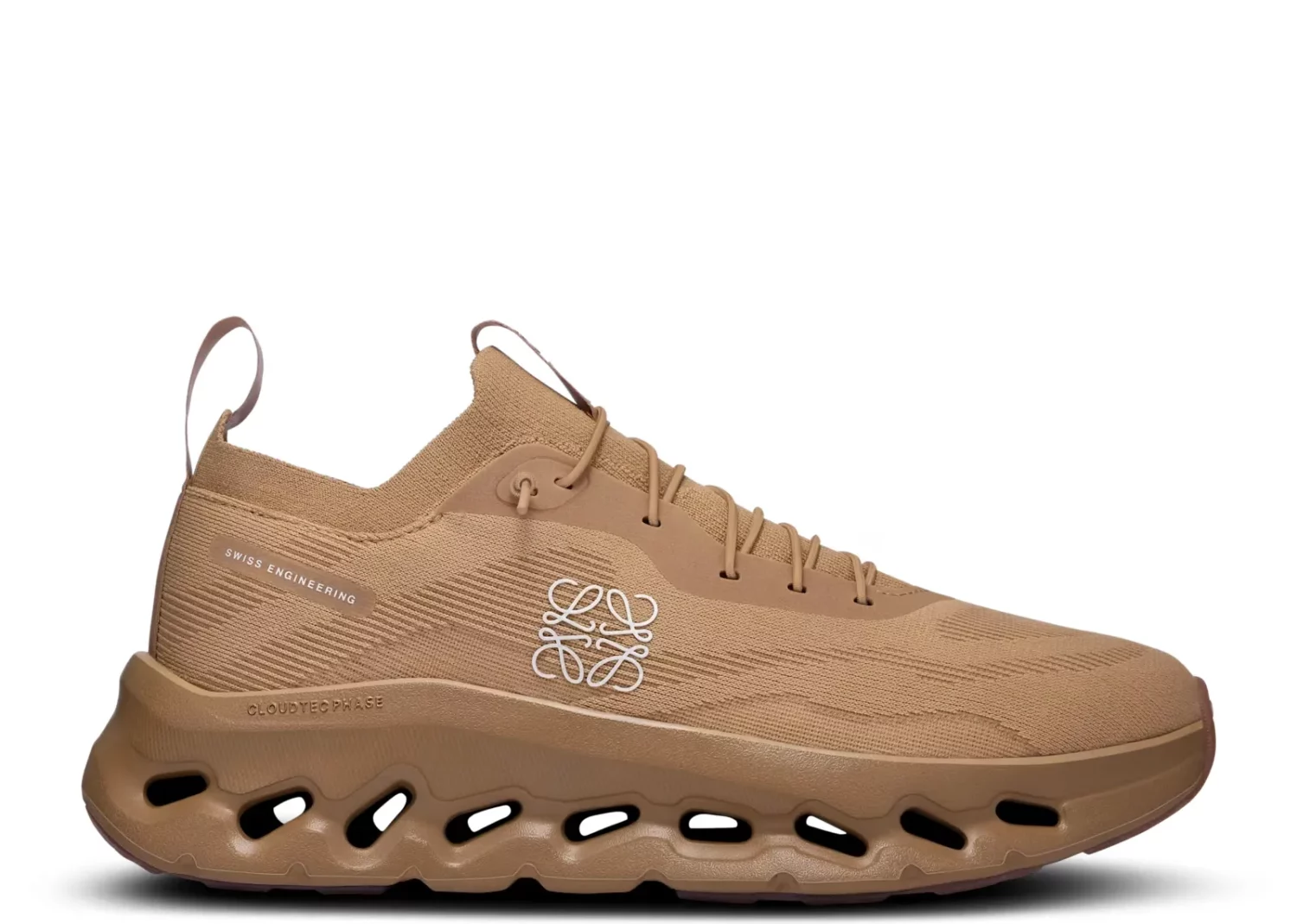 on running cloudtilt loewe dark sand (w)