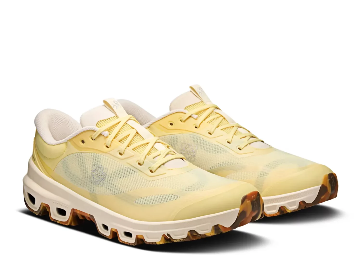 on running cloudventure loewe 2 yellow tan grey