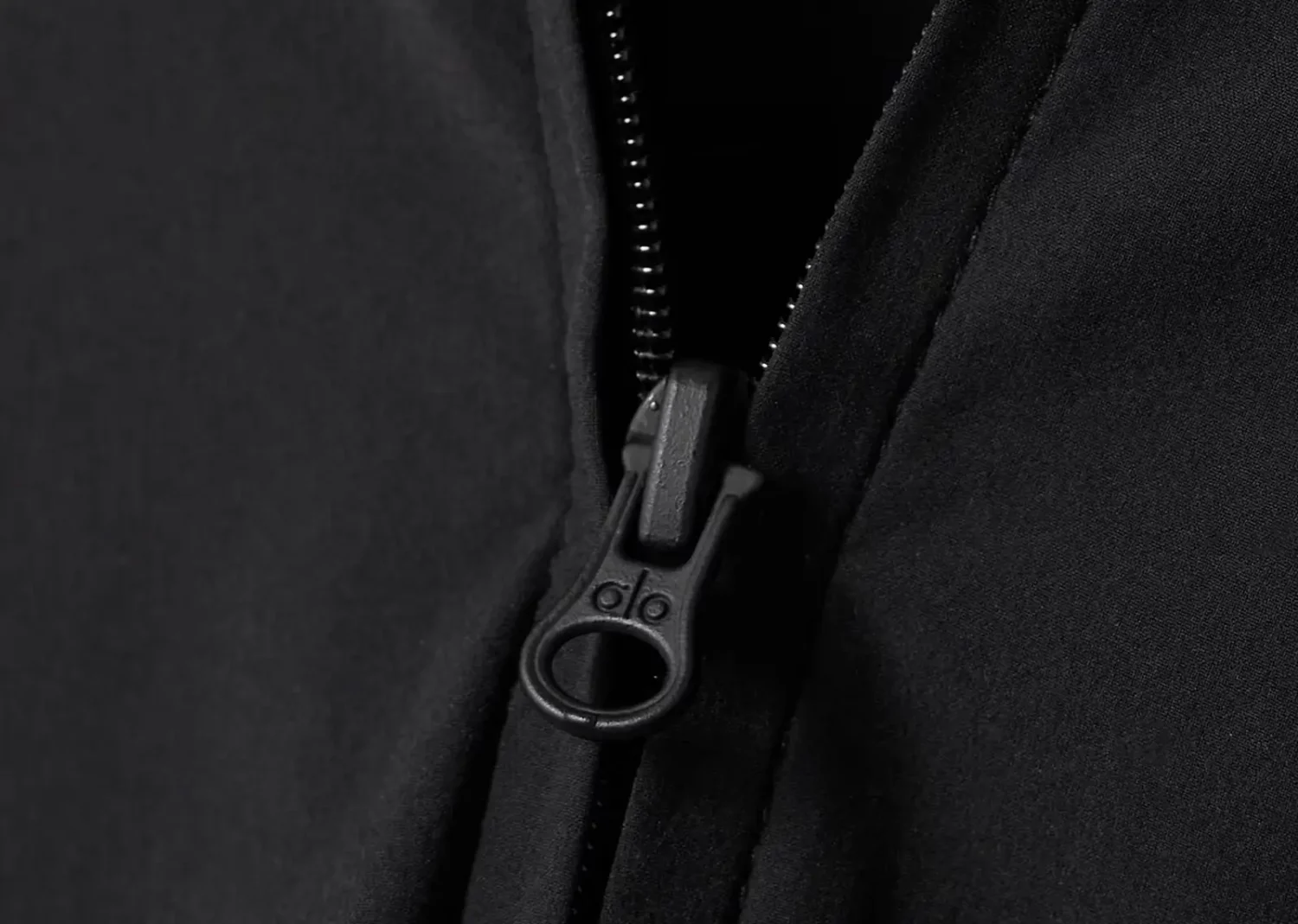 alo yoga effortless cropped stretch‑shell hoodie black
