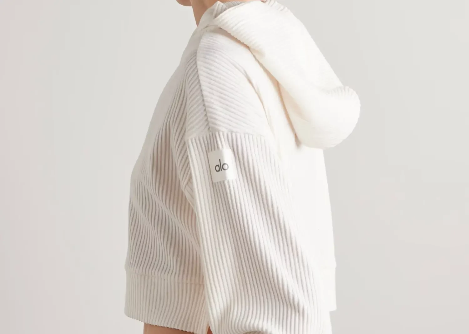 alo yoga muse cropped hoodie ivory
