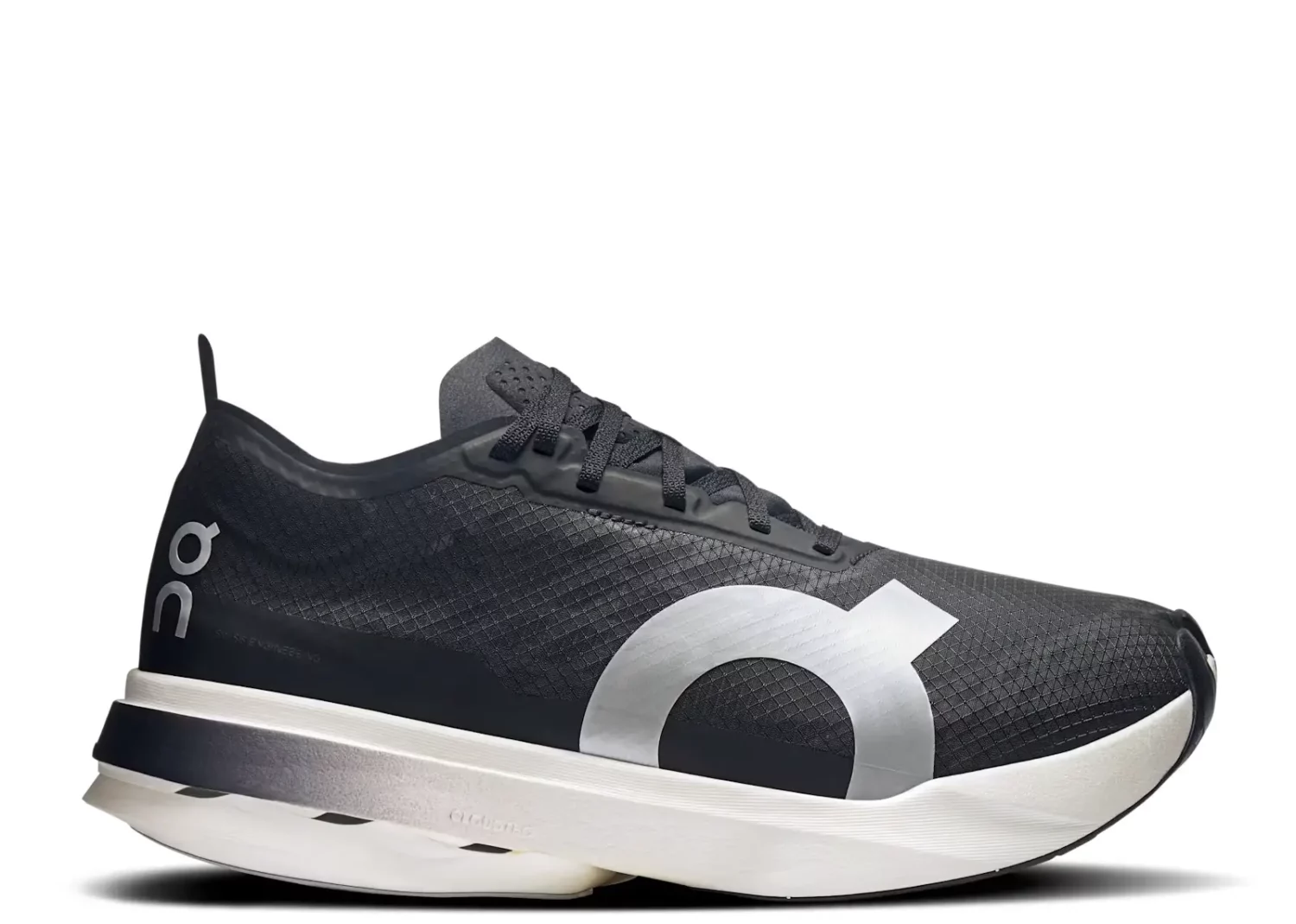 on running cloudboom strike black white (w)